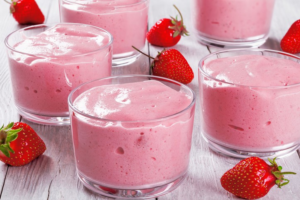 Como fazer mousse de morango com a fruta